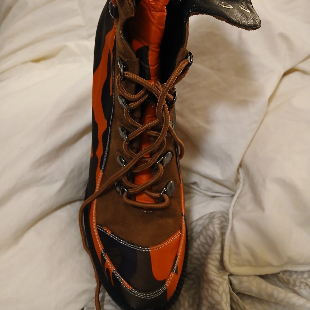 Wet Kiss Combat heel boots FABRIC